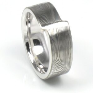 Mokume gane ring af damascenstål