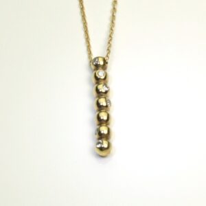 "coil" 18 kt halskæde med 8stk 0,01ct brillanter TW VVS