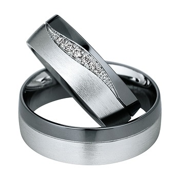 mokume gane forlovelses og vielsesringe med 17 lag ædelmetal.